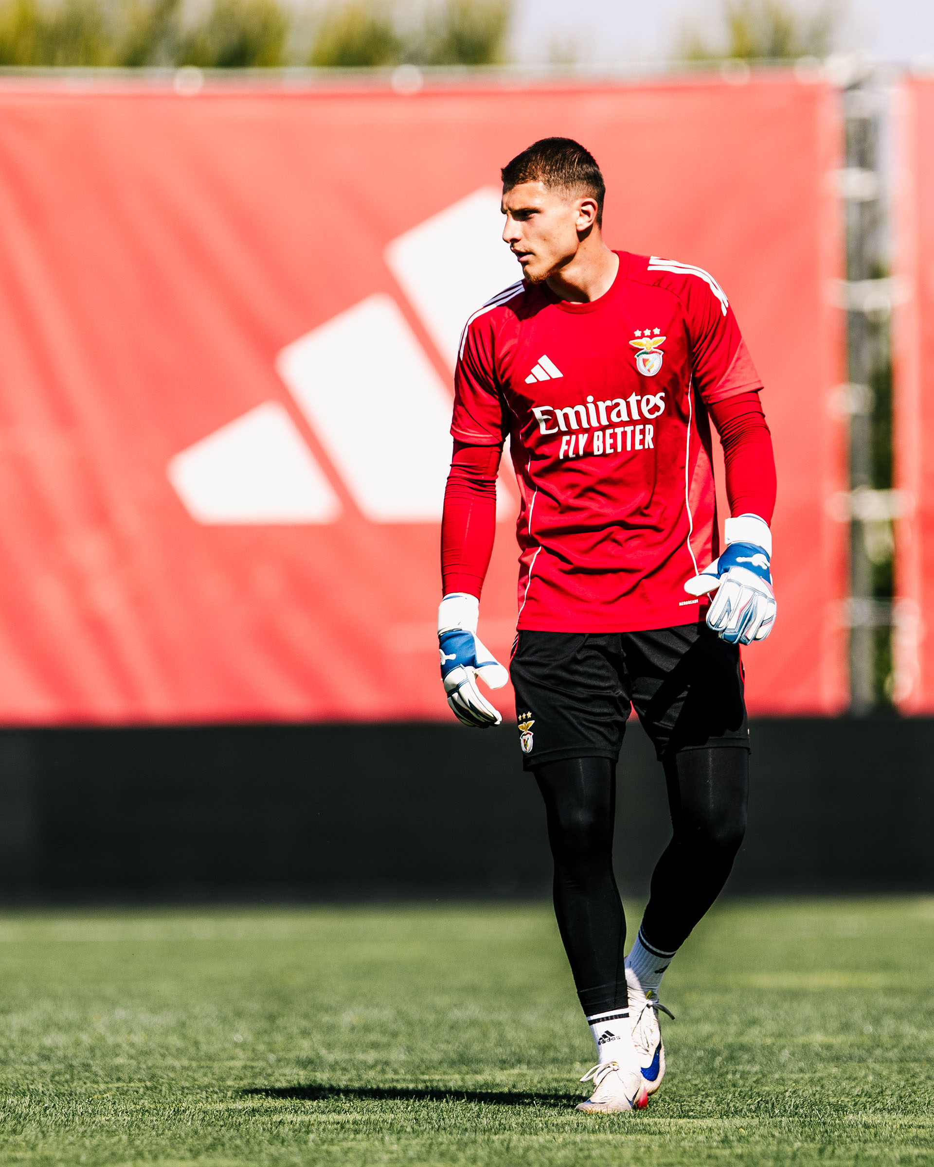 Arnas Voitinovičius chytá v Brave GK Unique NG - Oficiální internetový obchod Brave GK
