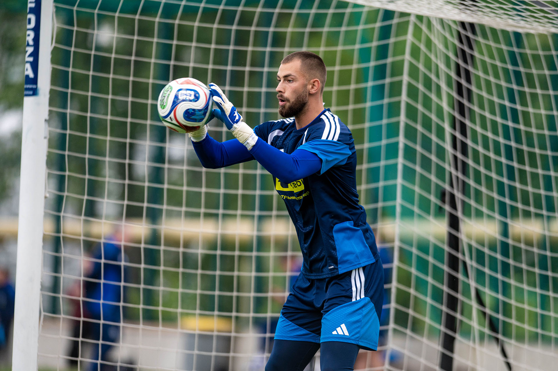 Georgij Jermakov trénuje s ukrajinskou reprezentací v rukavicích Brave GK Air Aqua - Oficiální internetový obchod Brave GK