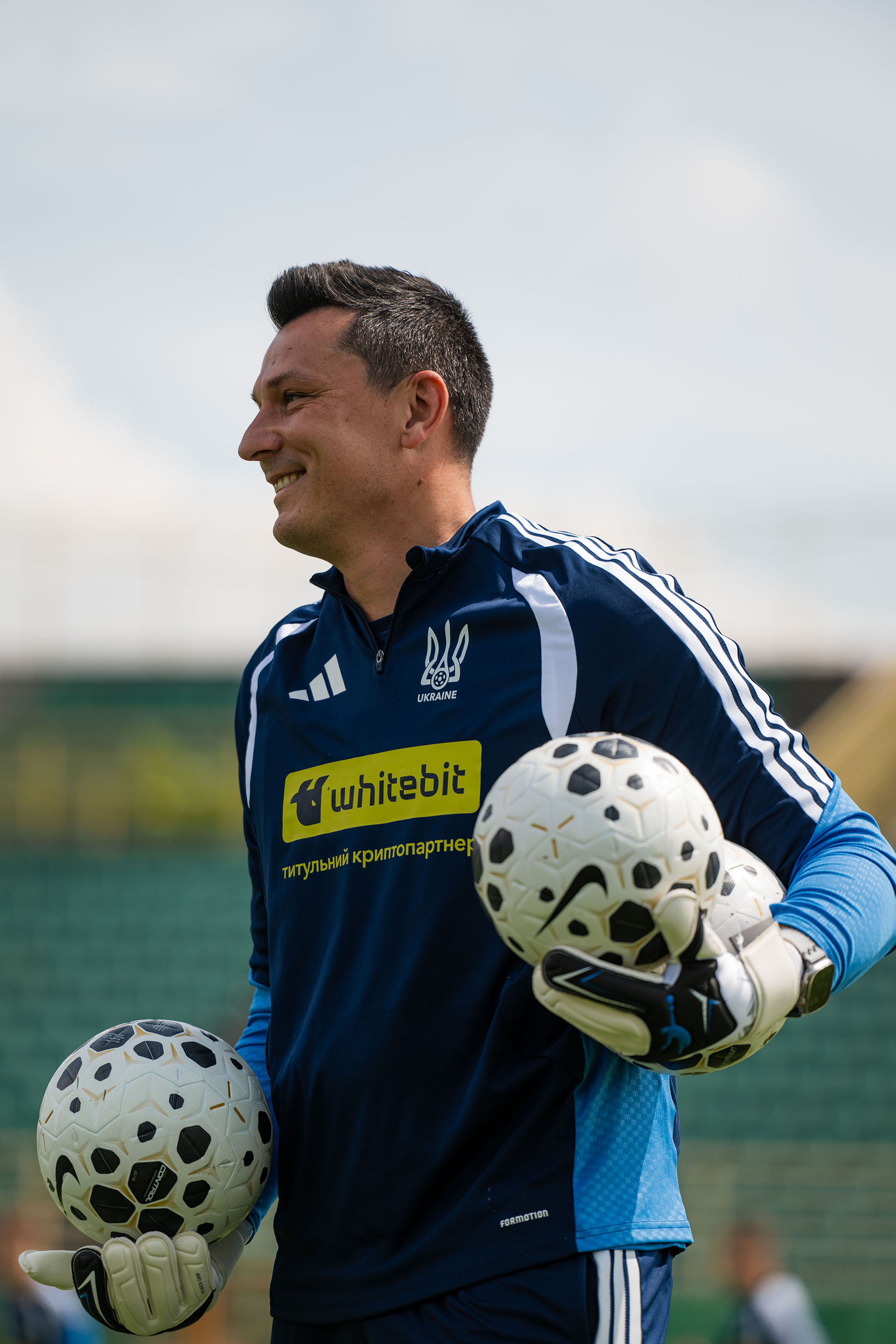 Chudžamov používá brankářské rukavice Brave GK Skill 2.0 - Oficiální internetový obchod Brave GK