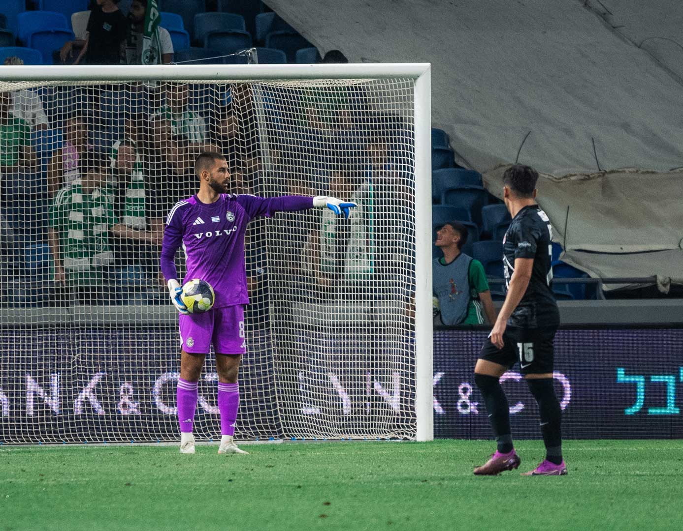 Brave GK Air Aqua - aqua latex na dlani - Oficiální internetový obchod Brave GK